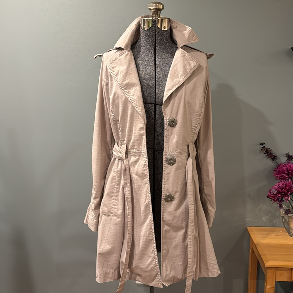 Cabi Pleated Belted Trench - Picture 2 of 12